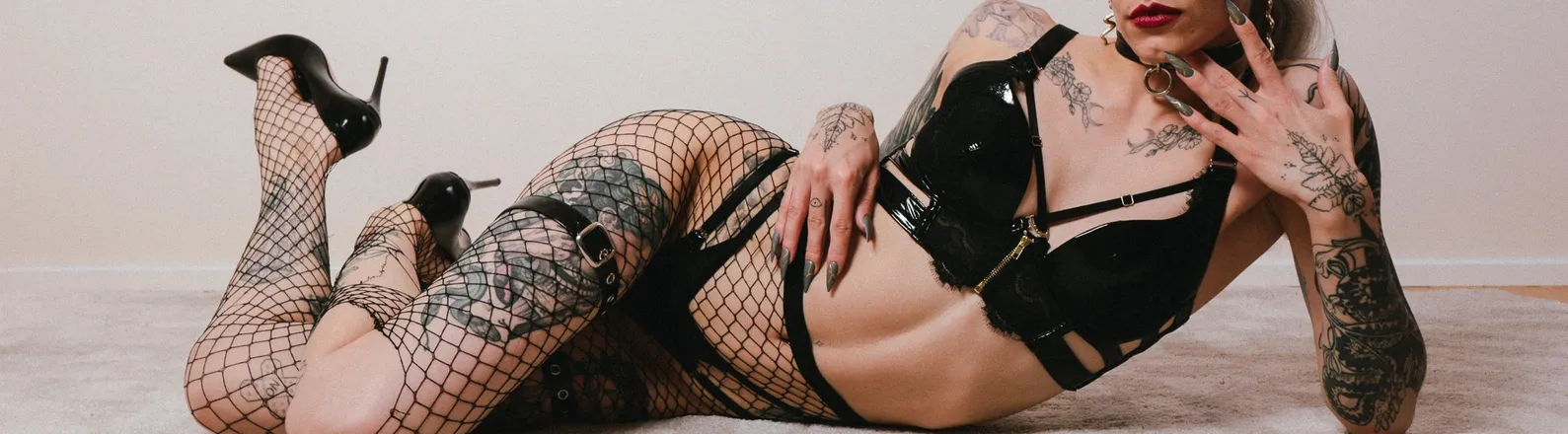 OnlyFans cuenta lunaofblades header 2