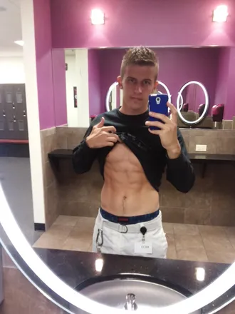 OnlyFans cuenta naughtyboyfriend header 2