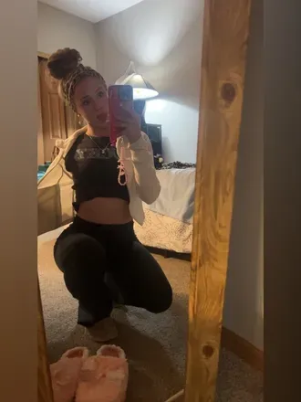 OnlyFans account  milkybabygirl33 avatar 1
