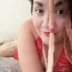 OnlyFans cuenta j.u.s.temilia avatar 1