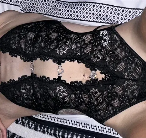 OnlyFans cuenta bumblebee_bri header 2