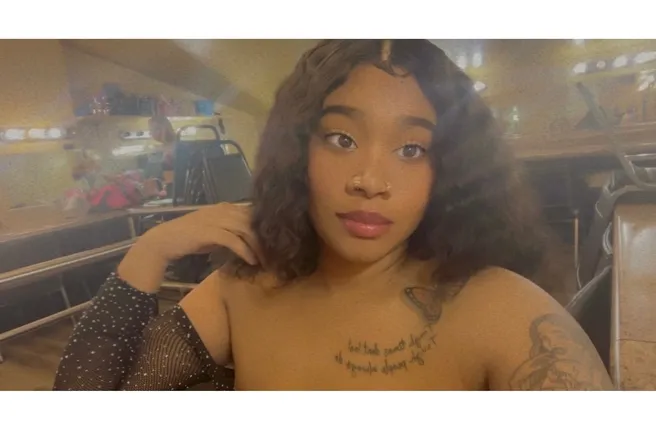OnlyFans cuenta sweetxdiscreett header 2
