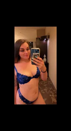 OnlyFans cuenta prettyallyxoxo avatar 1