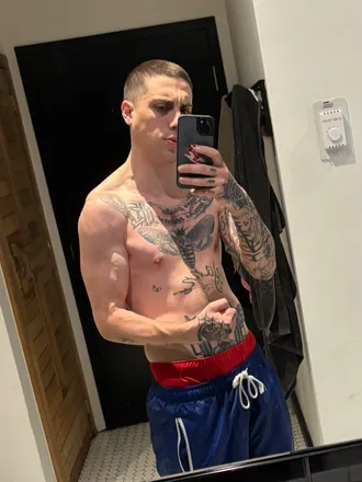 OnlyFans cuenta yannisins header 2
