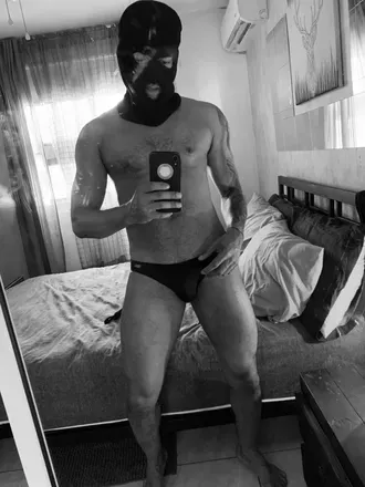 OnlyFans cuenta santorini37 header 2