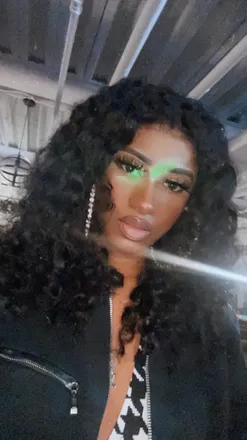 OnlyFans of tinniee