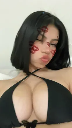 OnlyFans cuenta adri03020 avatar 1