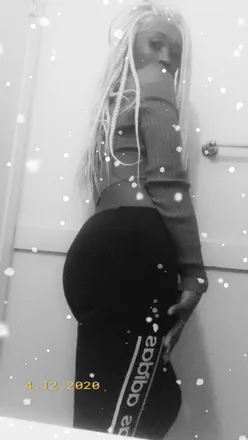 OnlyFans cuenta melaninnbaddie header 2