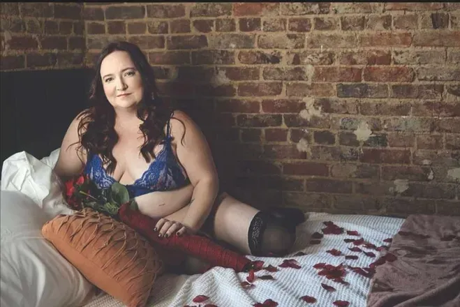 OnlyFans account  amcropmod header 2