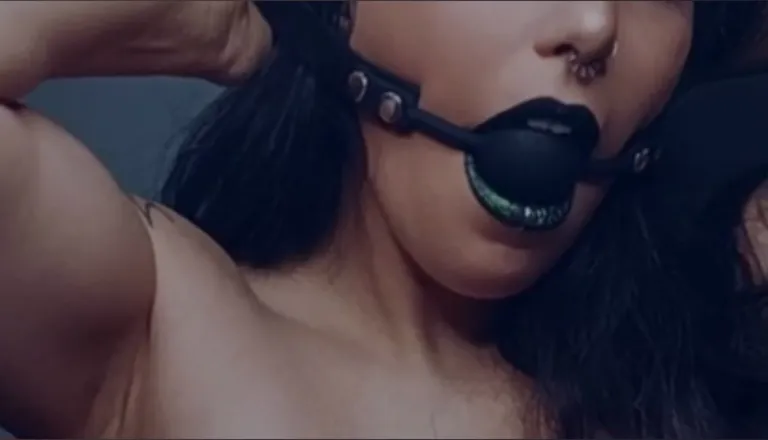 OnlyFans cuenta madam.doom header 2