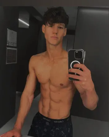 OnlyFans cuenta surferboyyy avatar 1