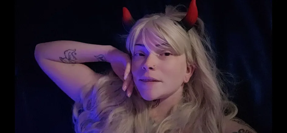 OnlyFans account  your_friendlyghost header 2