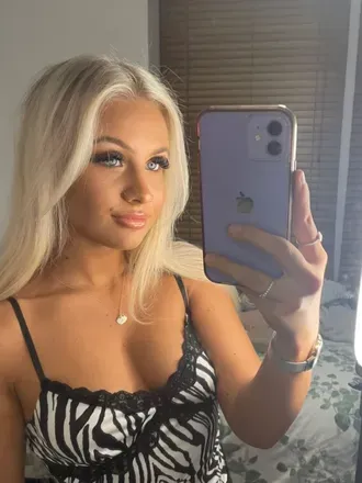 OnlyFans account  scarletcoxukfree avatar 1