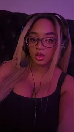 OnlyFans account  skittlebaby avatar 1