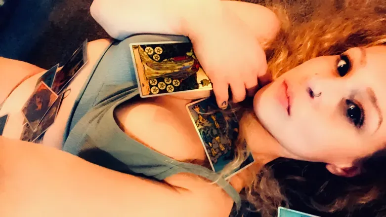OnlyFans account  yourtarotgirl header 2