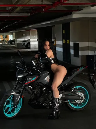 OnlyFans cuenta lianewhitex header 2
