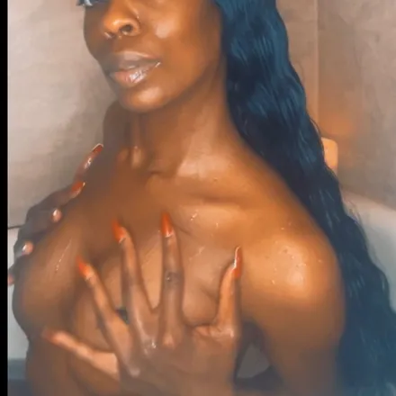 OnlyFans cuenta lashuns_youngest_daughta header 2