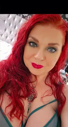 OnlyFans account  xxxredhotxx avatar 1