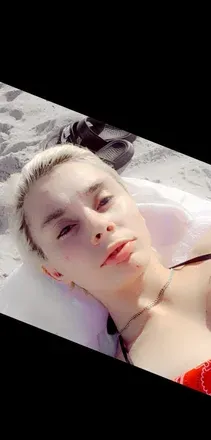 OnlyFans cuenta queenbubbles3184 header 2
