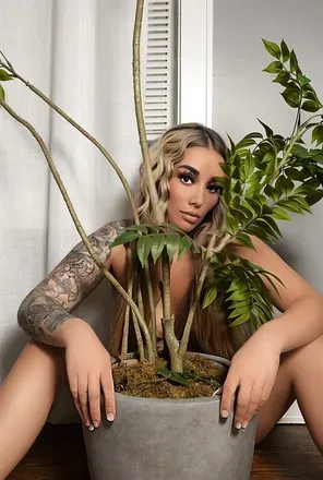OnlyFans cuenta kenziee_mak header 2