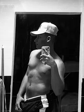 OnlyFans account  cry_men avatar 1