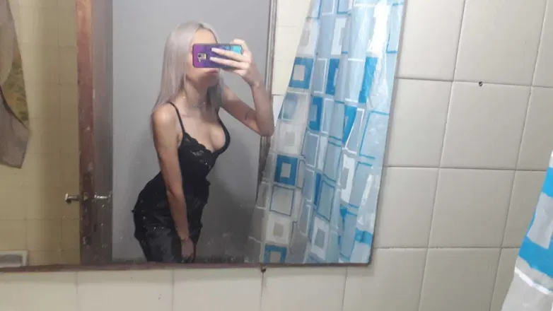 OnlyFans cuenta caroo19 header 2