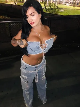OnlyFans cuenta jenniferts header 2