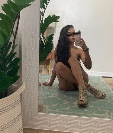 OnlyFans cuenta becscameron header 2
