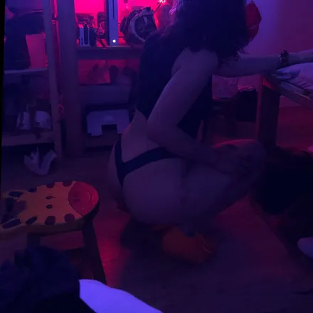 OnlyFans cuenta thiccbootylightskinn header 2
