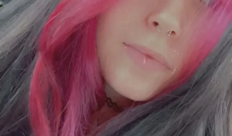 OnlyFans account  mspineapplemom avatar 1