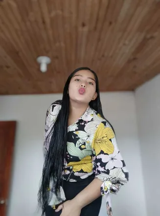 OnlyFans cuenta karenme222 header 1
