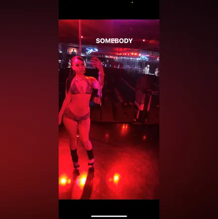 OnlyFans cuenta thickassnari header 2