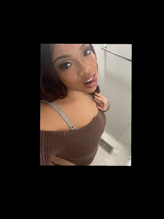 OnlyFans cuenta sassycupcakes header 2