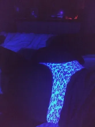 OnlyFans account  goldensweetfeet header 2