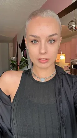 OnlyFans cuenta amyloubris header 2