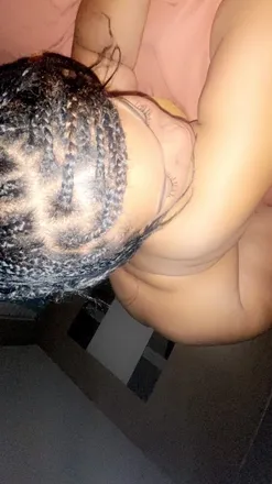 OnlyFans cuenta iseeamillibmaxoxo header 2