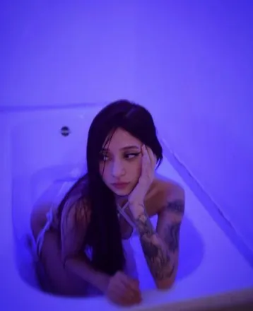 OnlyFans account  valentina_mejia header 2