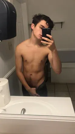 OnlyFans cuenta drolepetitpoulet avatar 1