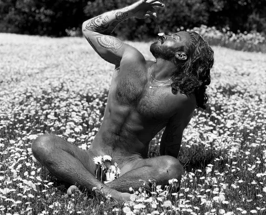 OnlyFans account  claudebegin header 2