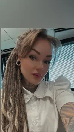 OnlyFans account  courtneymaemodel avatar 1