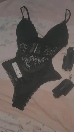 OnlyFans account  frutillitaqueen header 2