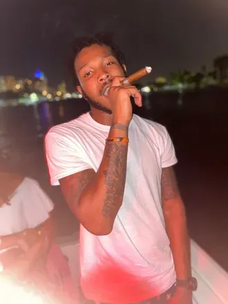 OnlyFans account  unclewavy avatar 1