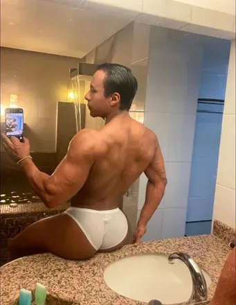 OnlyFans cuenta kimyanezoficial header 2