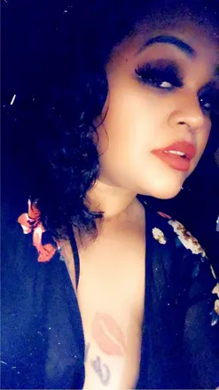 OnlyFans cuenta allyshat header 2