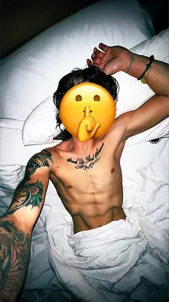 OnlyFans cuenta r4ndom_number avatar 1
