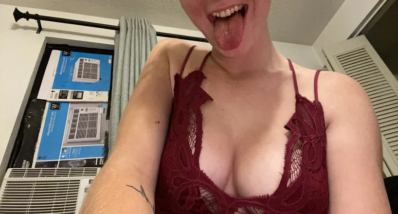 OnlyFans cuenta lovenaomie00 header 2