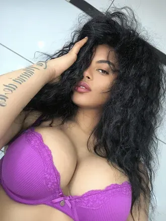 OnlyFans de yeraldincom1oficial
