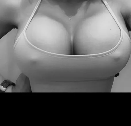 OnlyFans cuenta cecebanks1 header 2