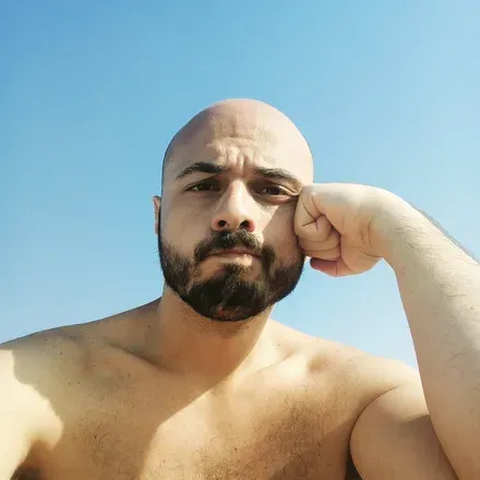 OnlyFans account  omobear avatar 1