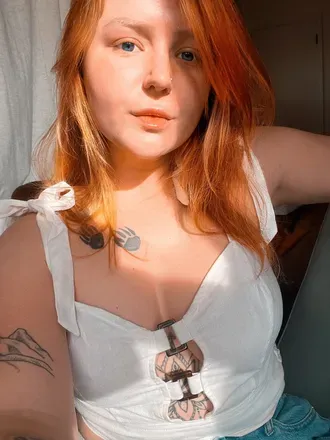 OnlyFans cuenta queenladyred avatar 1